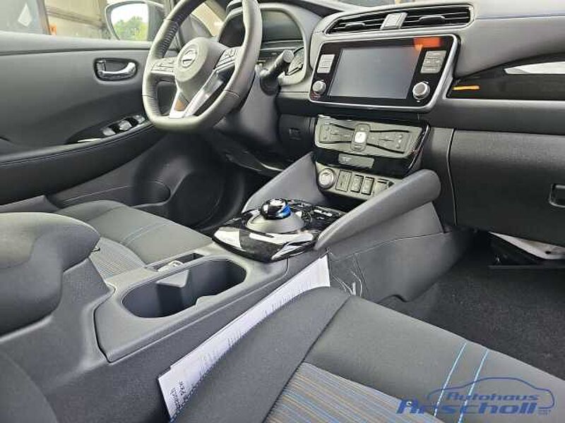 Nissan Leaf N-Connecta e+ 62 kWh Navi 360 Kamera LED ACC Apple CarPlay Android Auto Klimaaut