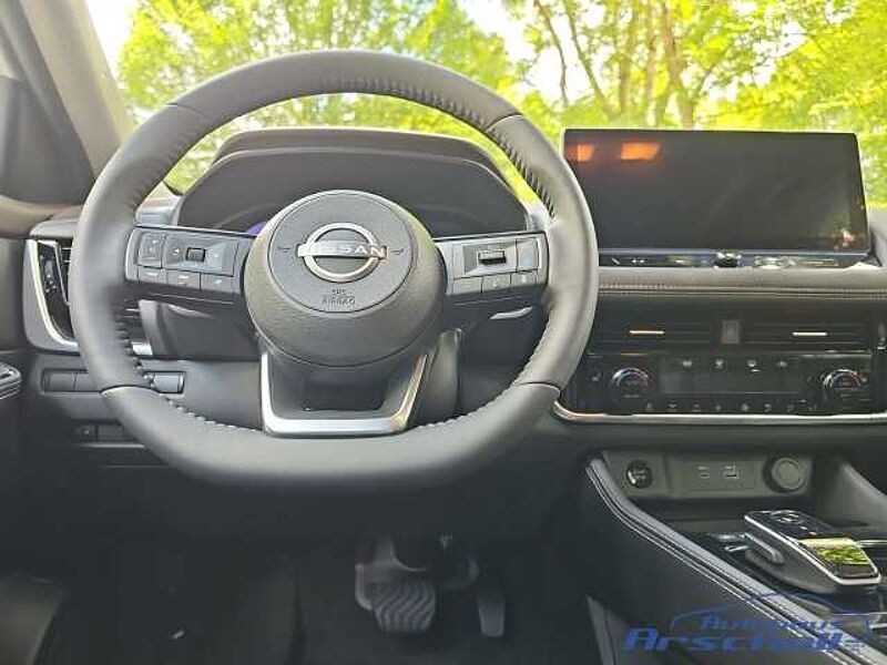 Nissan X-Trail Tekna+ 4x4 e-Power HUD Panorama Navi Memory Sitze Soundsystem Bose 360 Kamera