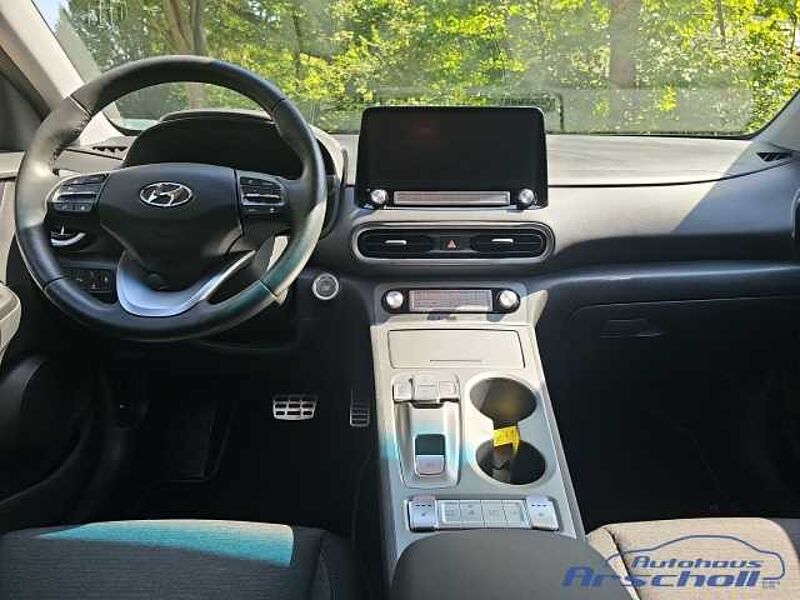 Hyundai KONA Trend 2WD MY23 (100kW) TREND-Paket, Navigations HUD Navi Soundsystem LED ACC