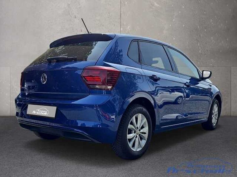 Volkswagen Polo VI Highline Navi Mehrzonenklima Ambiente Beleuchtung SHZ Notbremsass. Tel. -Vorb.